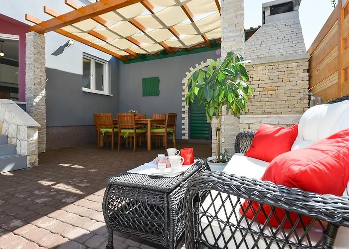 Sima- Luxury With Private Pool Zadar