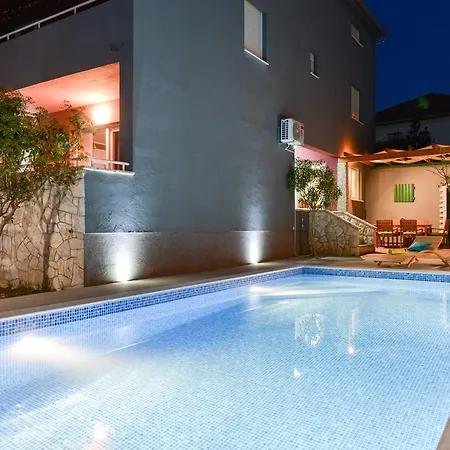 Sima- Luxury With Private Pool Zadar