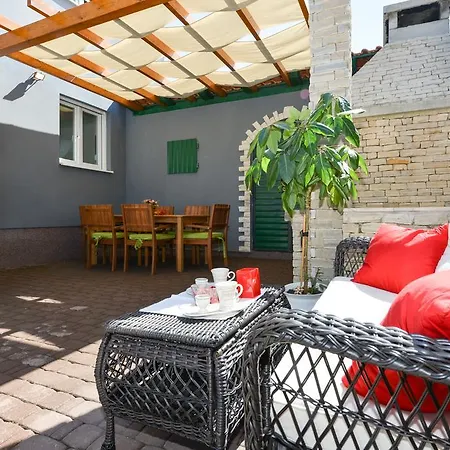 Sima- Luxury With Private Pool Zadar