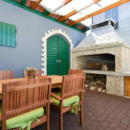 Sima- Luxury With Private Pool Zadar