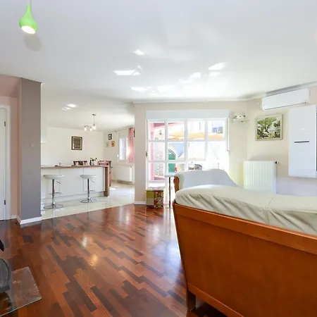 Sima- Luxury With Private Pool Zadar