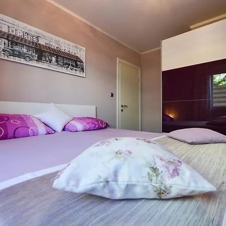 Sima- Luxury With Private Pool Zadar